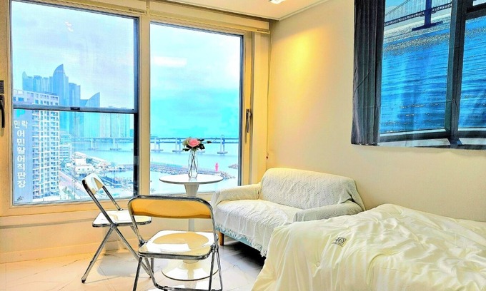 Suyeong-Gu Apartamento | Draw a wonderful daily life with the best Gwangalli beach view in Korea!