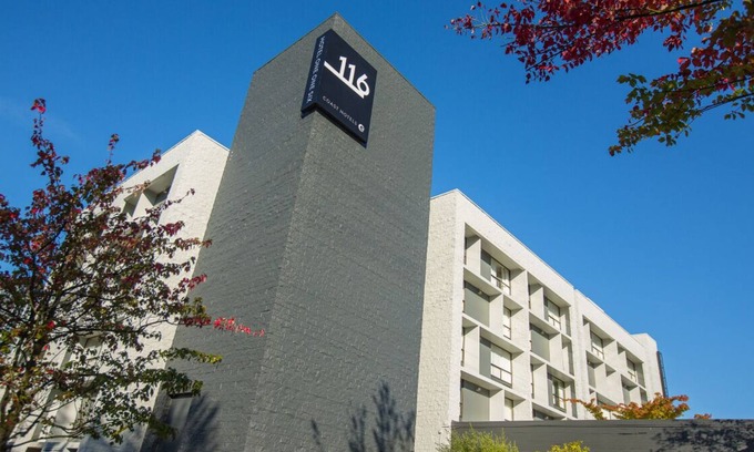 Wilburton Casa | Dream Bellevue Vacation! 2 Convenient Units, Free Parking, Pool, Pets Allowed