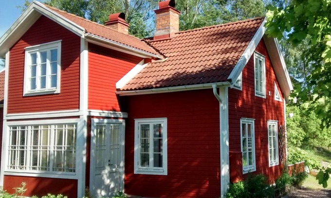 Lonneberga Villa | Casa ideal hasta 10 personas pescando en el río Lönneberga Vimmerby Katthult