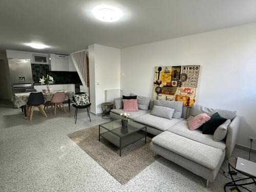 Villejuif Villa | Dream House Paris 5 chambres proche M7et M14