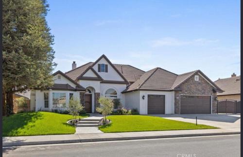 Rosedale Casa | Dream house, with pool