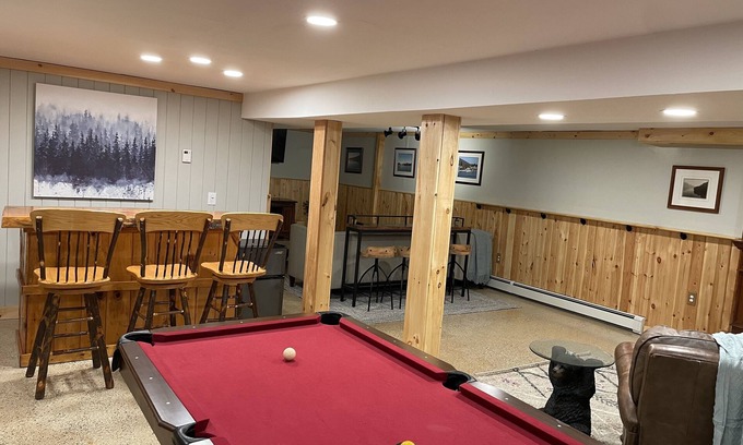 Lake George Cabina | Dream Lake, Lake George 5 bedroom, fireplace, winter special : free night