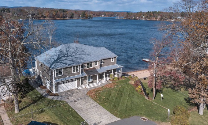 Melrose Casa | Dream Lakehouse en Congamond Lakes