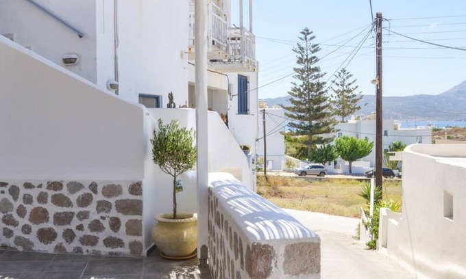 Adamas Casa | Dream on Adamas Milos