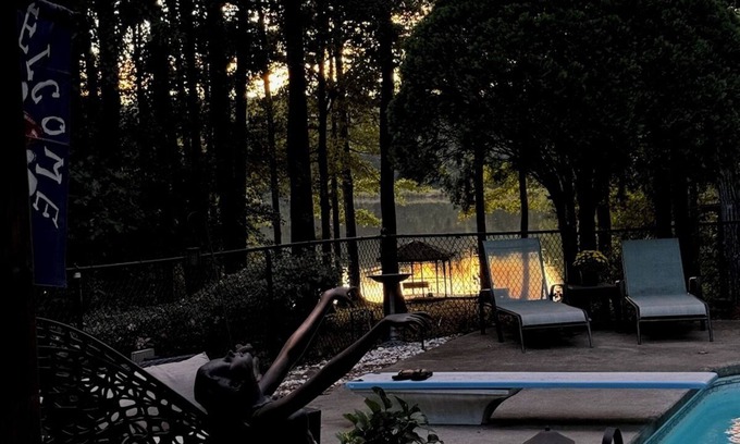 McDonough Apartamento | DREAM TIME STUDIO in McDonough on Private Lake wPool, WiFi, AC,and fitness room