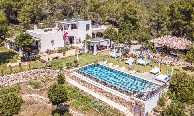 Sant Antoni de Portmany Villa | Villa de ensueño con piscina infinita, vista al mar, jardín y varias terrazas
