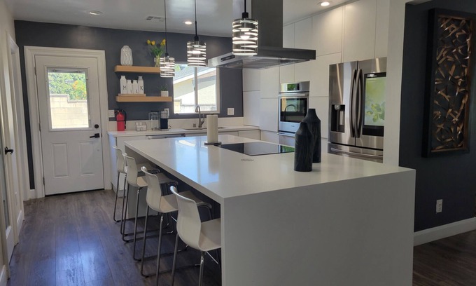 Whittier Casa | Dreamly Art House in the meddle of Disney and universal Studios