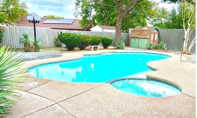 Euless Casa | Dreams of Beaches