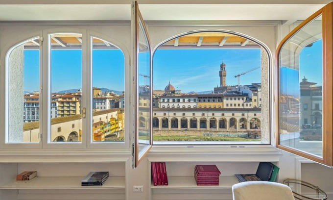 San Niccolo Apartamento | Dreams Over Ponte Vecchio with outstanding view