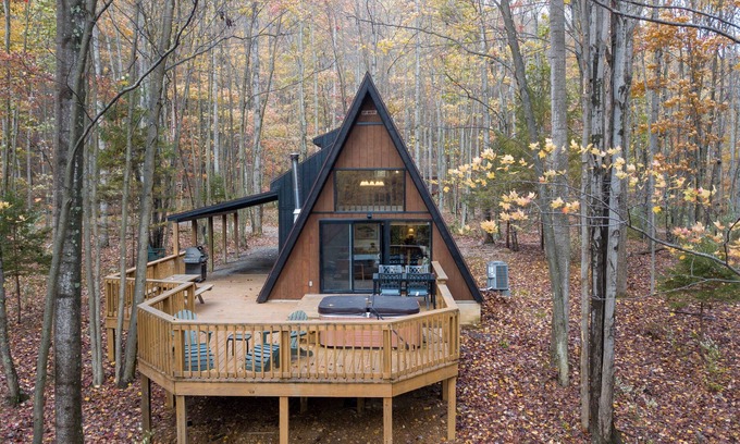 Berkeley Springs Cabina | Dreamtime - Modern A-frame Cabin w/ Hot tub