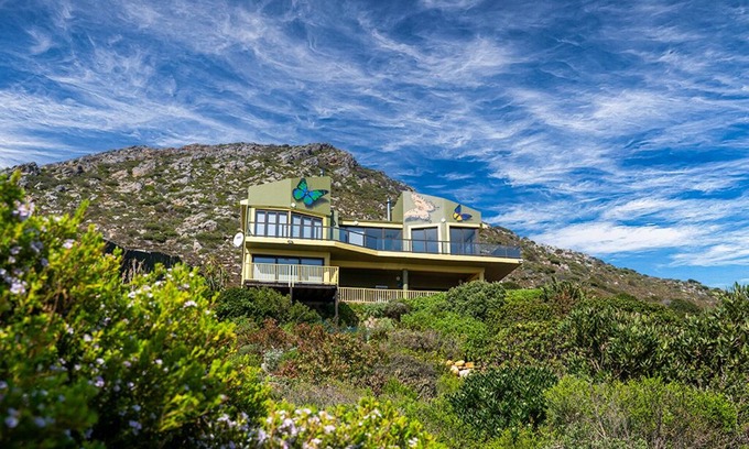 Pringle Bay Cabina | Dreamview Lodge @ The Butterfly Villa in Pringle Bay with breathtaking views