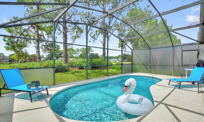 Haines City Casa | Dreamy 3BR, Pool,Golf, Disney, Universal, Legoland