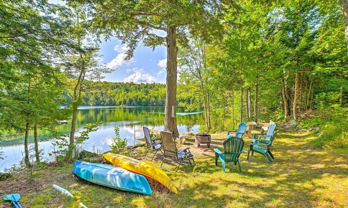 Bucksport Cabina | Dreamy Bucksport Hideaway on Freshwater Pond!