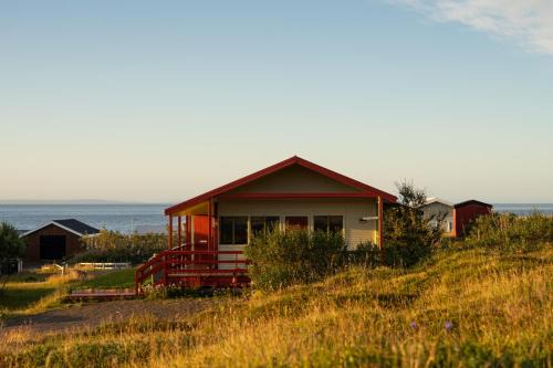 Langanesbyggð Casa | Dreamy Cabin with Sea Views, North Iceland