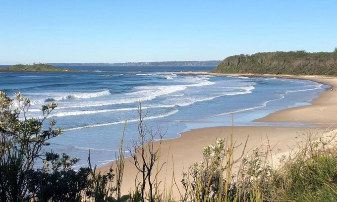 Manyana Casa | Dreamy coastal escape steps from the sea