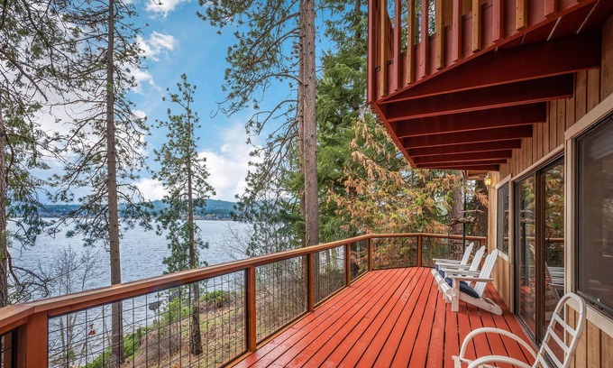 Post Falls Cabina | Dreamy Fully Renovated Lake House
