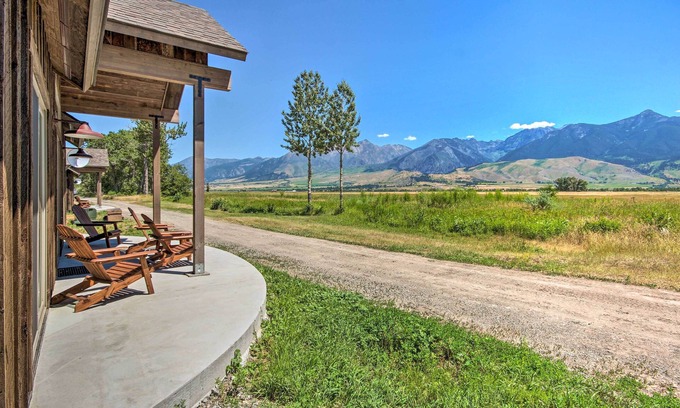 Livingston Cabina | Dreamy Mountain-View Cabin Near Yellowstone!