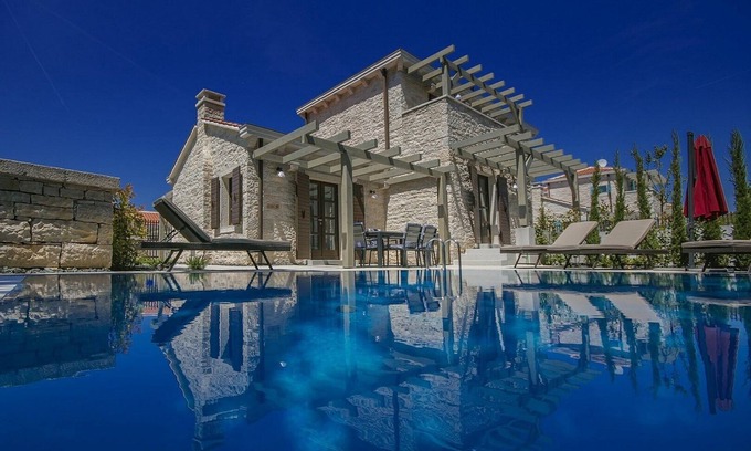 Liznjan Villa | Stone Villa Zahara in Liznjan