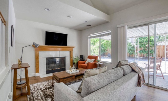 Cambrian Casa | Dreamy San Jose 3BR w/ Backyard, near Houge Park & Hikes, by Blueground