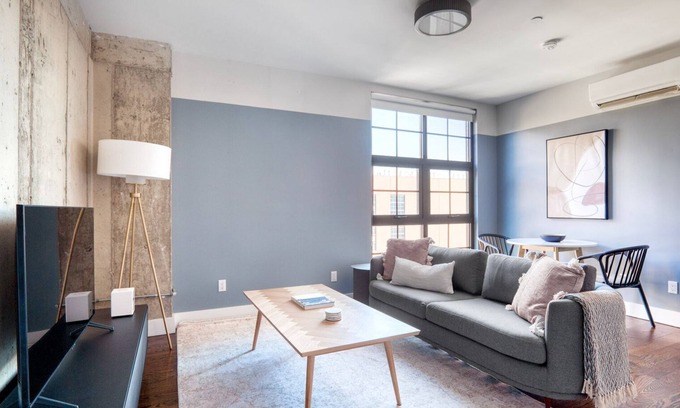 Williamsburg Apartamento | Dreamy Williamsburg 1BR w/ W/D & Gym, nr Domino Park, by Blueground