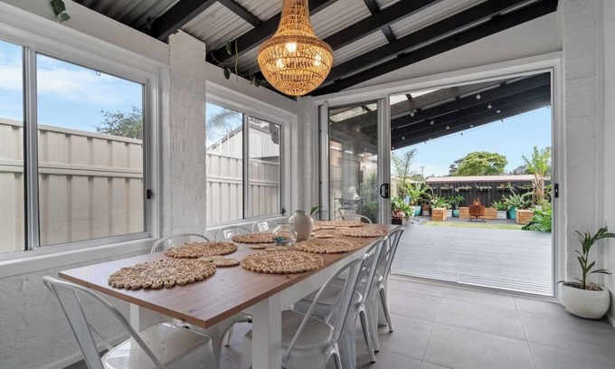 Callala Bay Casa | Driftwood Callala Plus+ - The Perfect Jervis Bay Retreat for up to 10 guests! 🐋