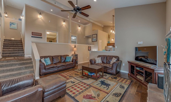 Pepin Condominio | Driftwood Condos at Lumberyard Lofts