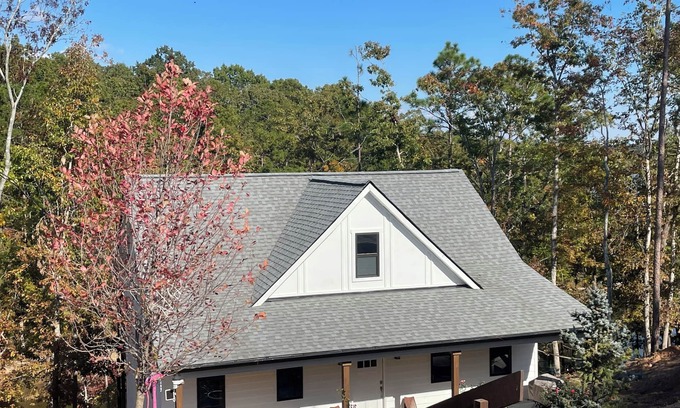 Wedowee Casa | Driftwood Haus. premier new build, large stationary dock, quiet cove, views!