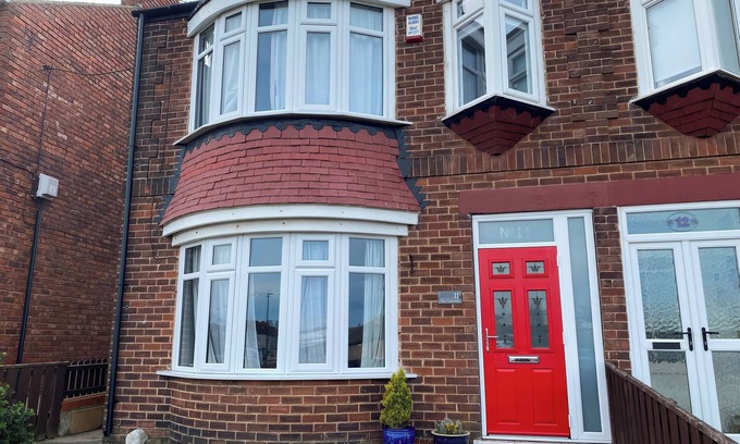 Marske-by-the-Sea Cabaña | DRIFTWOOD HOUSE, pet friendly, with a garden in Marske-By-The-Sea