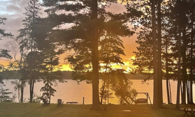 Arbor Vitae Cabina | Driftwood Ranch located on Big Arbor Vitae Lake