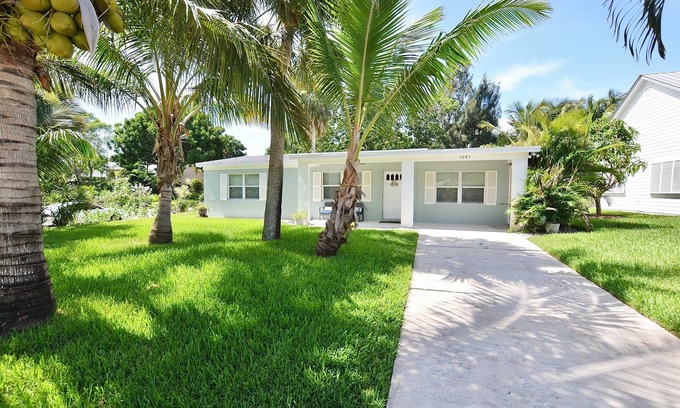 Jensen Beach Casa | Driftwood Way~ No Checkout Chores