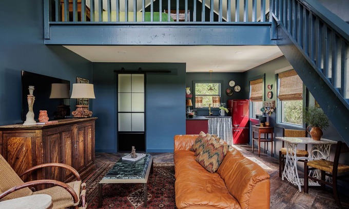 Hays County Condominio | Dripping Springs Homestead - Painter's Studio in Nature
