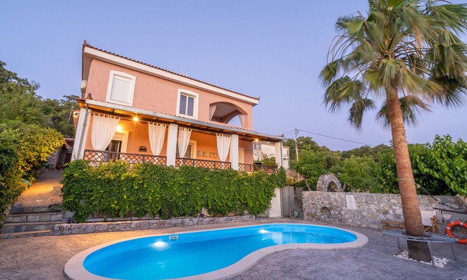 Armenoi Villa | Dryades Villa. Situado a 8 km de la playa de Rethymnon