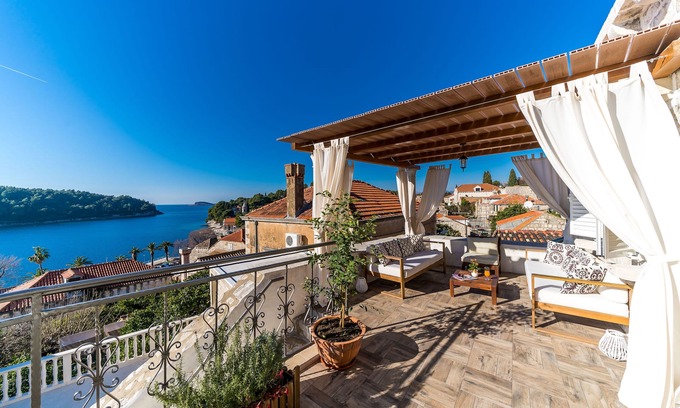Cavtat Old Town Casa | Villa Residence Mima-Stone Villa con terraza soleada y piscina cerca de Dubrovnik