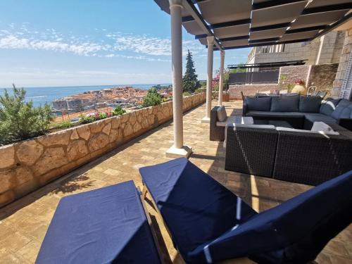 Ploce Apartamento | Dubrovniks best views apartment from a spacious terrace