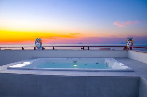 Acquedolci Apartamento | Duca d'Aosta Terrace, Skypool & Sauna