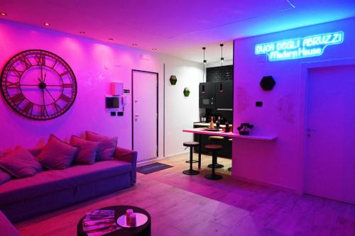 Brindisi Apartamento | DUCA DEGLI ABRUZZI Modern House LUXURY RELAX - VICINO AEROPORTO - CHECK IN H24