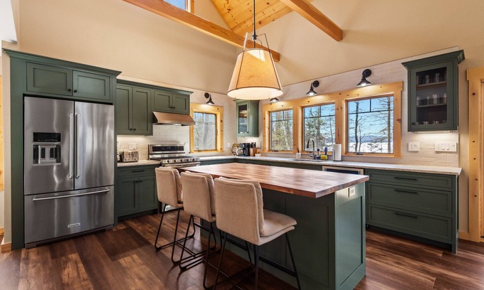 Rangeley Plantation Casa | Duck Duck Moose | New Private Home on Mooselookmeguntic Lake, Private Waterfront
