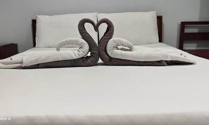Ermita Hotel | DUCK INN AND RESTAURANT