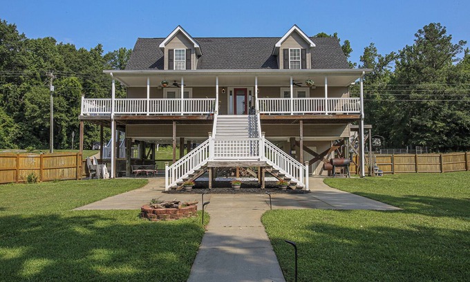 Winnsboro Casa | DuckedAway....Dreamy Lakefront Escape on Dutchman Creek!