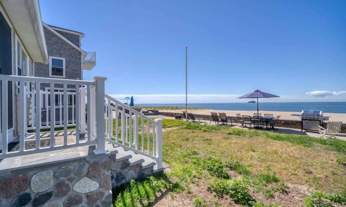 Westbrook Casa | Duckling Crossing | Beach House on the Sand
