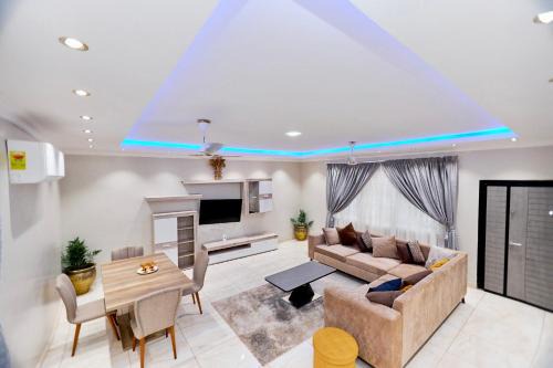 Adenta Apartamento | Duffie's Mansion