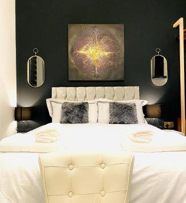 Mildmay Apartamento | Duke and Duchess Apartments and Rooms - Private in Room Hot Tub Suites