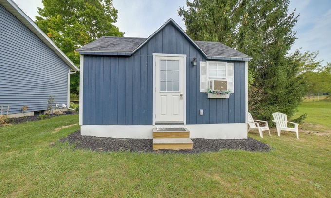 Allegan Apartamento | Dumont Lake Studio: Boat, Fish & Unwind!