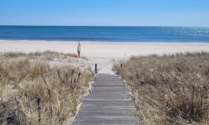 Westhampton Beach Casa | Dune Rd: Disfrute y entretenimiento frente al mar desde la bahía hasta el océano
