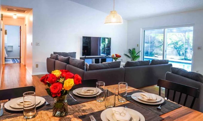 Barrington Hills Villa | Dunedin/Honeymoon family house