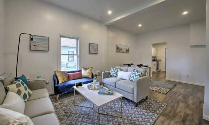Chesterton Casa | Dunes Home 3 Bedroom I 2 Baths I 2 Living rooms