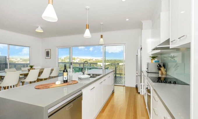 Goolwa Beach Casa | Dunescape, 4BRM, Fireplace, Views.