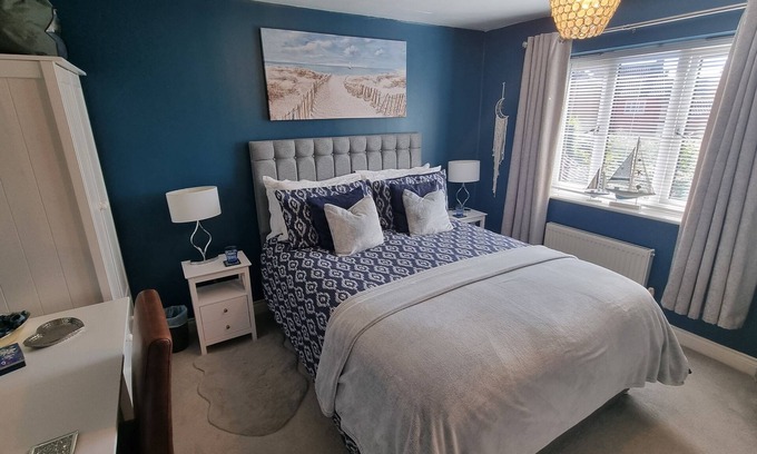Weston-super-Mare Cama Y Desayuno | Dungarvon House, Hot Tub, Garden, Summerhouse, & EV Charging