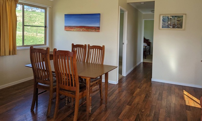 Ebor Cabina | Dunolly Cabin Ebor