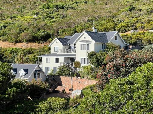 Clovelly Villa | Dunvegan Lodge